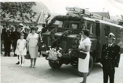 großer Landrover