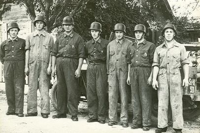 Erste Wettkampfgruppe mit dem Eisernen Leistungsabzeichen 1958