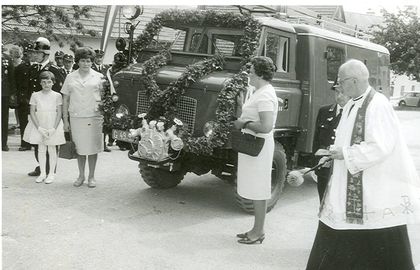 Weihe des "großen" Landrover 1966